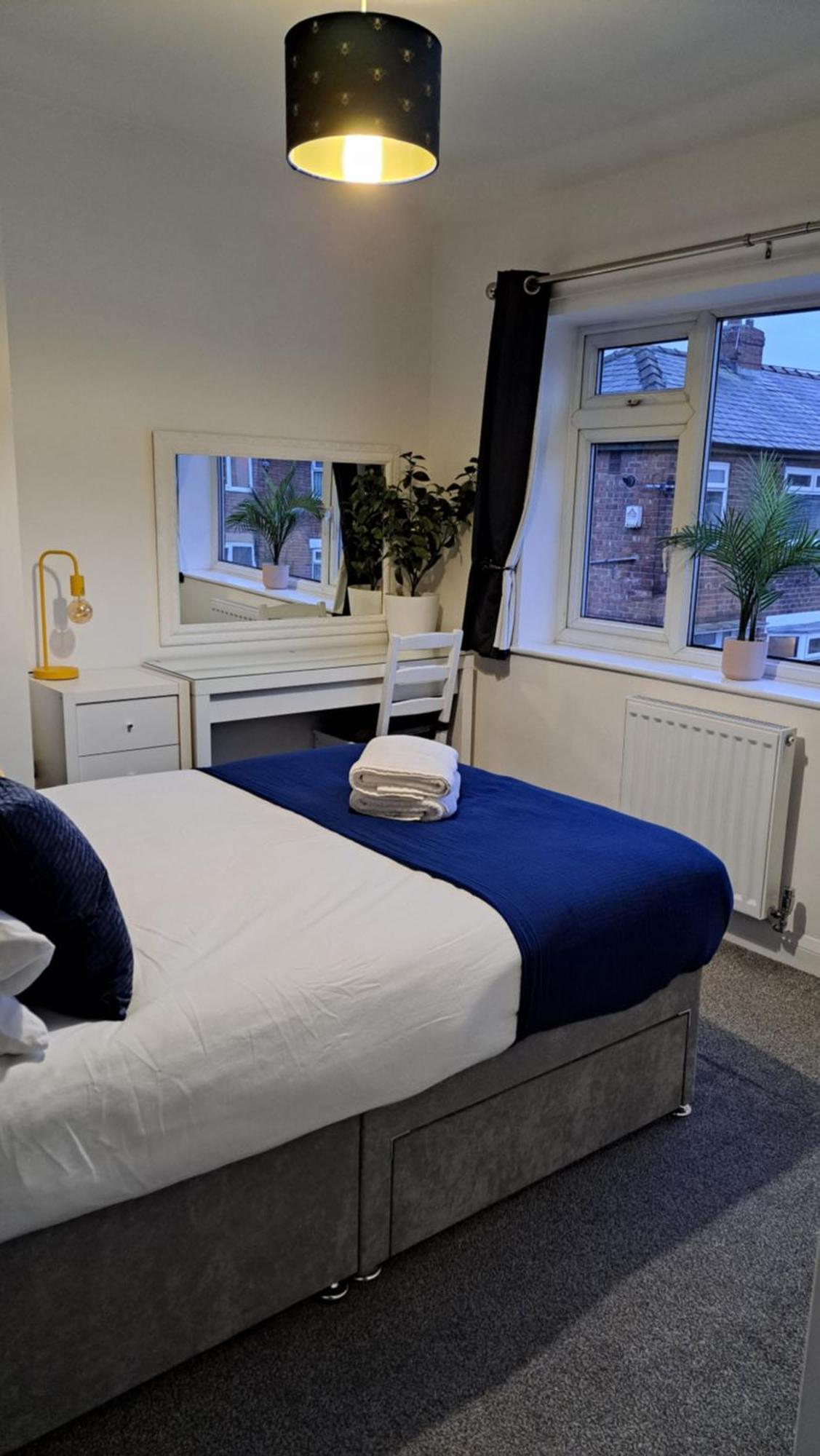 The Heart - Cosy 3 Bedroom House With Double Driveway And Garden In Manchester Esterno foto