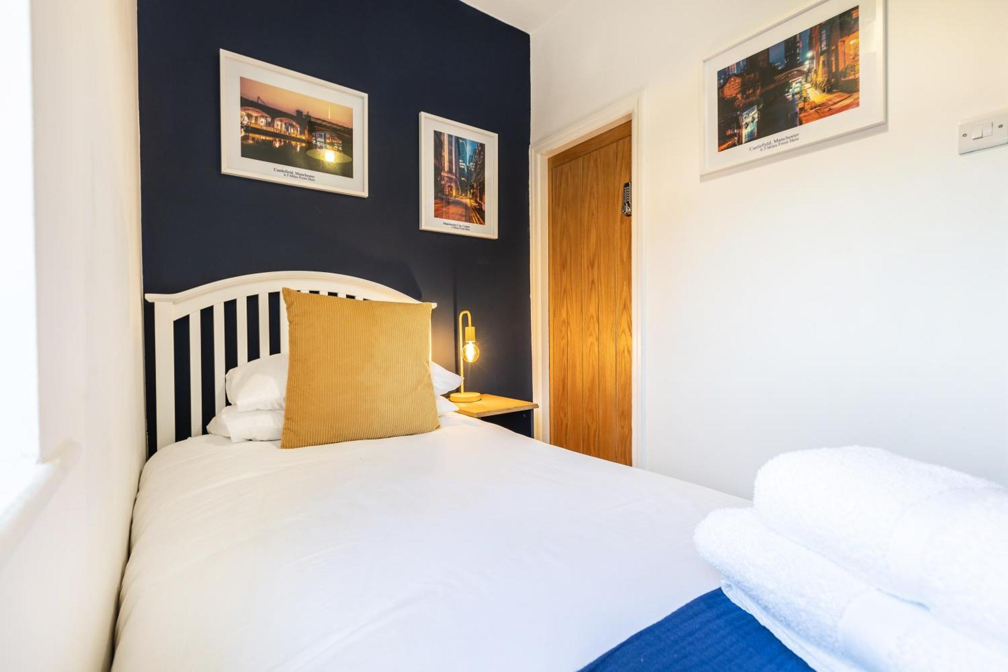 The Heart - Cosy 3 Bedroom House With Double Driveway And Garden In Manchester Esterno foto