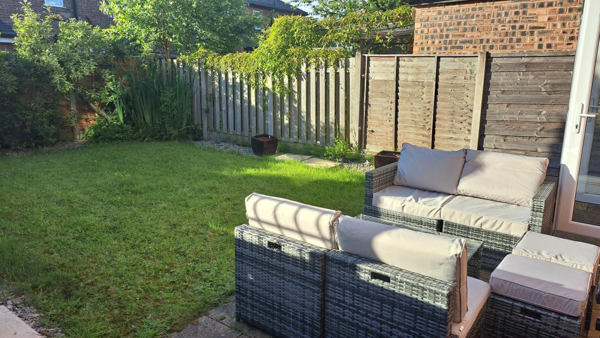 The Heart - Cosy 3 Bedroom House With Double Driveway And Garden In Manchester Esterno foto