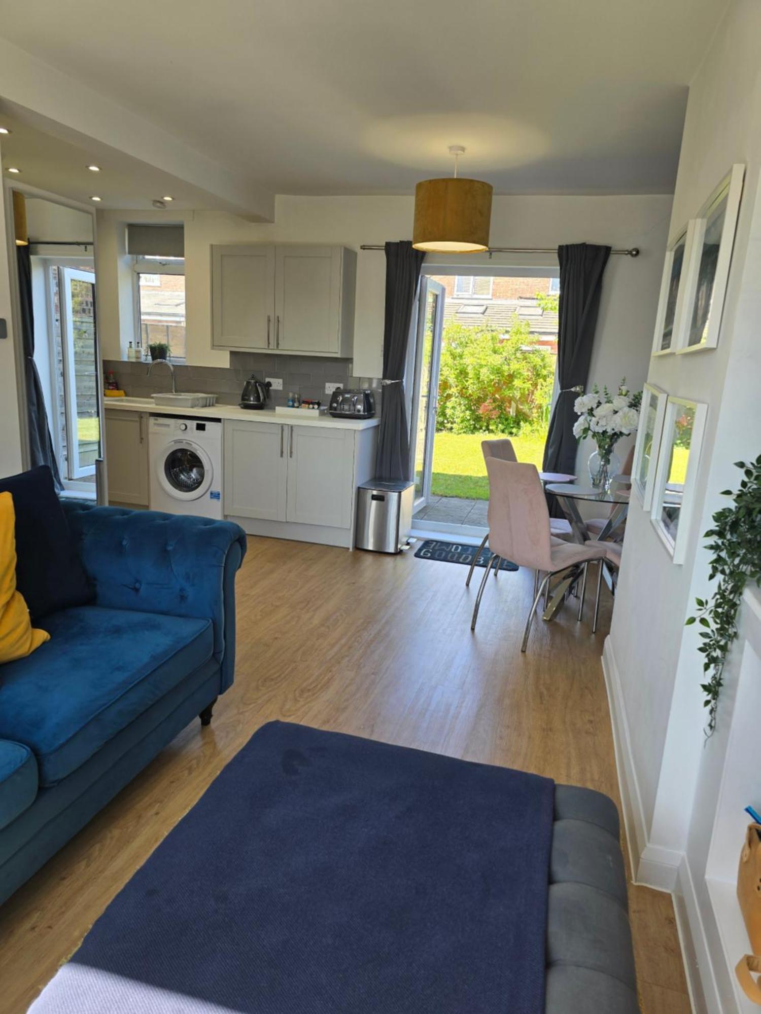 The Heart - Cosy 3 Bedroom House With Double Driveway And Garden In Manchester Esterno foto